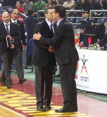 Ανέλαβε την ευθύνη ο Κατσικάρης, συγχαρητήρια από τον Ζούρο