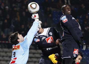 Η Μπορντό ίδρωσε, αλλά πέρασε στο Κυπέλλο Γαλλίας