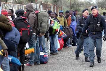 «Σεβαστείτε τους μετανάστες», η έκκληση του Πάπα στους Ιταλούς