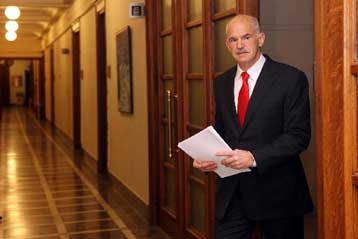 Κρίσιμη εθνική απειλή η οικονομία, δηλώνει ο Γιώργος Παπανδρέου