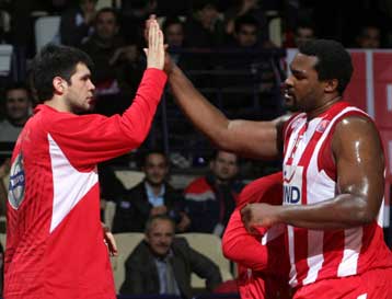 Στο… ρελαντί επιβλήθηκε ο Ολυμπιακός του Κολοσσού