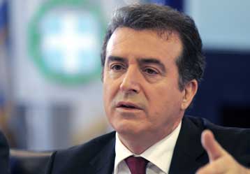 Σε γοργή εξάρθρωση των τρομοκρατικών οργανώσεων στοχεύει ο Μ.Χρυσοχοΐδης