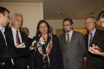 Συνάντηση της Λ.Κατσέλη με τους τραπεζίτες για τα νομοσχέδια ρύθμισης των οφειλών