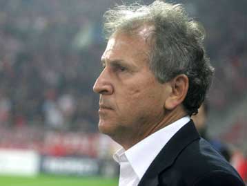 Πίστωση χρόνου δίνει η ΠΑΕ Ολυμπιακός στον Ζίκο, σενάρια για Ρόζενμπεργκ