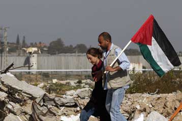 Με κλιμάκωση των επιδρομών προειδοποιεί τη Χαμάς το Ισραήλ