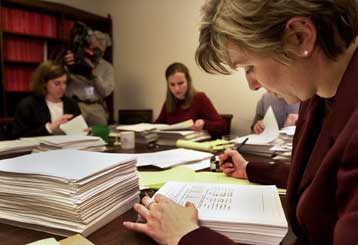 Έκθεση-καταπέλτης της Κομισιόν για τα στατιστικά στοιχεία της Ελλάδας