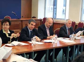 Toυλάχιστον 100 εκατ. ευρώ διεκδικεί το ΙΚΑ από τον ΟΤΕ