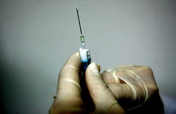 Έρευνα για ενδομήτριο θάνατο εμβρύων ως παρενέργεια του εμβολίου της νέας γρίπης