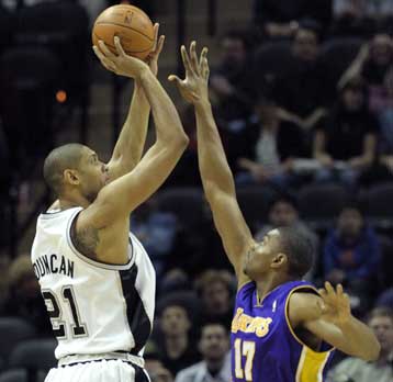 «Καυτά» Σπιρούνια έριξαν… 20άρα στους Λ.Α. Λέικερς