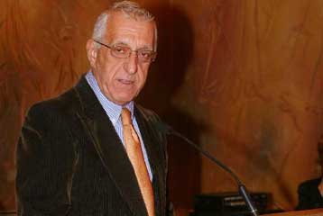 Οργή Κακλαμάνη για τον αποκλεισμό του από το ΔΣ του Μουσείου της Ακρόπολης