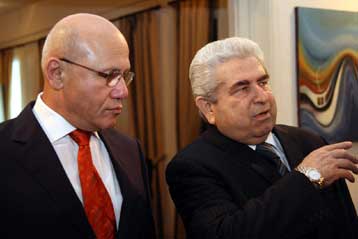 Χριστόφια και Ταλάτ συνεχάρη για τις συνομιλίες η Αμερικανίδα υπουργός Εξωτερικών