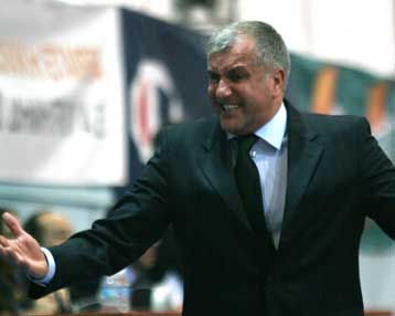 Κάποιοι παίκτες μου είναι εκτός… καταγγέλλει ο Ομπράντοβιτς