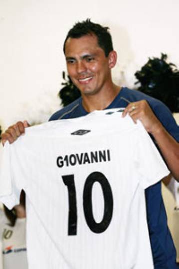 Πανευτυχής στην παρουσίασή του στη Σάντος ο… G10VANNI