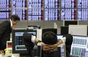 Νευρικότητα στην αγορά ομολόγων, πάνω από τις 270 μονάδες το spread