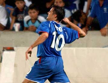 «Τον καλύτερο εαυτό» ζήτησε ο Ουζουνίδης, «όχι» από Νόβο που μένει στους Ρέιντζερς