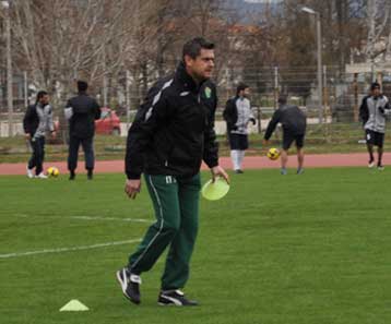 Ο Πανθρακικός παρουσίασε Δερμιτζάκη για καλό… φίνις στην εφετινή σεζόν