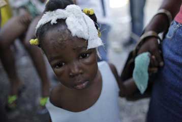 Εικόνες αποκάλυψης τρεις ημέρες μετά τον φονικό σεισμό στην Αϊτή