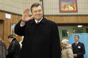 Προεδρικές εκλογές στην Ουκρανία με το «βλέμμα» προς τη Μόσχα