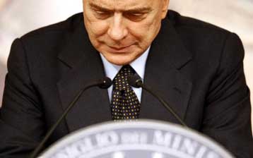 Αναβλήθηκε η δίκη του Σίλβιο Μπερλουσκόνι για δωροδοκία