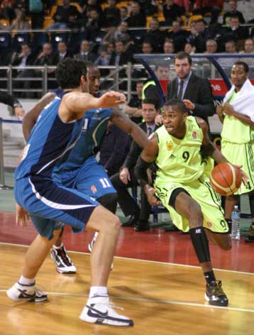 Ο Αρης προβλημάτισε στο πρώτο μέρος και κέρδισε στο β την Καβάλα