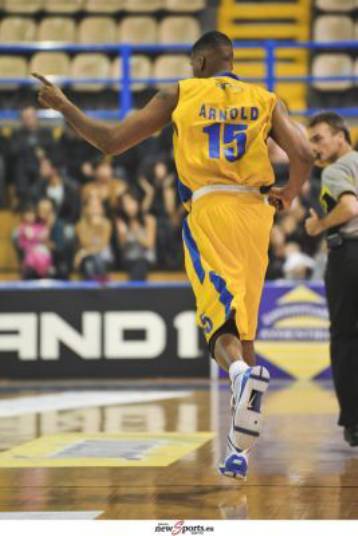 Αρνολντ ο… εξολοθρευτής έδρασε ξανά και το Περιστέρι 77-60 τον Ηλυσιακό