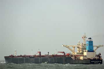 Απελευθερώθηκε από τους Σομαλούς πειρατές το δεξαμενόπλοιο «Maran Centaurus»