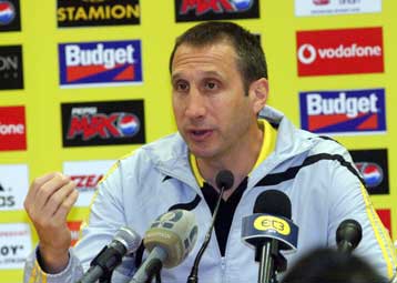 «Να πολεμάμε για να πετύχουμε» είπε ο Μπλατ στην παρουσίασή του από τον Αρη