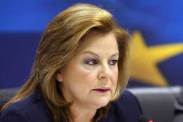 «Να μην χαθεί ούτε ένα ευρώ από το ΕΣΠΑ» λέει η υπουργός Οικονομίας