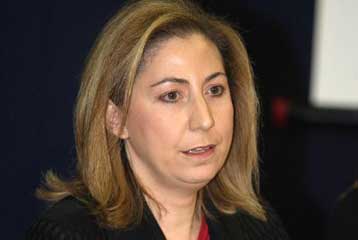 Πάγωμα τιμών και ανακοστολογήσεις σε 6.000 φάρμακα