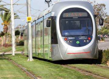 Θα αποκατασταθεί η νομιμότητα, δηλώνει η κυβέρνηση για τις προσλήψεις στο ΤΡΑΜ