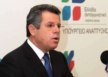 Στη Βουλή η μήνυση κατά του Γ.Βλάχου για τη συγχώνευση Αιγάλεω και Ηλυσιακού