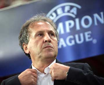 Μέσω Διαδικτύου και δικαστικού επιμελητή έμαθε ο Ζίκο την απόλυσή του