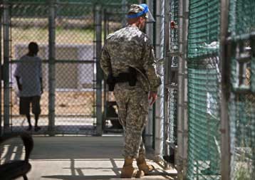 Ερωτηματικά για τις αυτοκτονίες τριών κρατουμένων στο Γκουαντάναμο