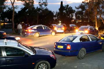 Πληθαίνουν τα κρούσματα επιθέσεων σε βάρος οδηγών ταξί στη Θεσσαλονίκη