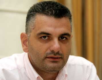 Τιμή της ΚΑΕ ΑΕΚ το ενδιαφέρον του Κοζώνη σύμφωνα με τον Καραμανλή