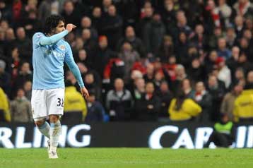 Η κίνηση του Τέβες και η προκλητική απάντηση του Νέβιλ