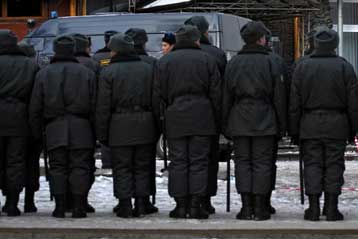 Ξυλοδαρμός μέχρι θανάτου Ρώσου δημοσιογράφου από την αστυνομία