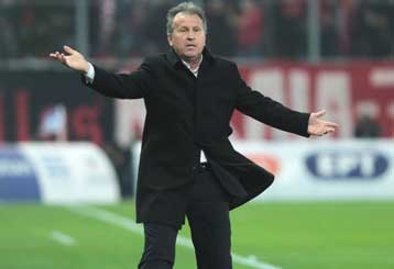 «Θα προσφύγω στη FIFA» είπε ο Ζίκο και η… απάντηση του Ολυμπιακού