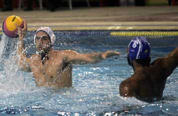 Με «λευκό» παθητικό προκρίθηκε ο Ολυμπιακός, πέρασαν τα φαβορί