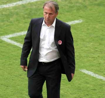 Ο Ζίκο προπονητής των φίλων του Μέσι σε αγώνα φιλανθρωπικού χαρακτήρα