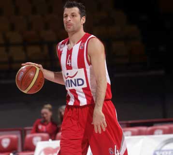 Κόντρα «αιωνίων» για σχόλια περί… Παπαλουκά