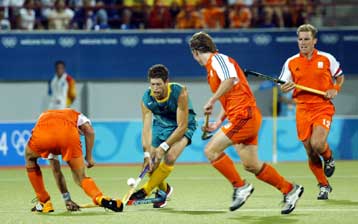 «Θα βάλουμε λουκέτο» λέει η ομοσπονδία χόκεϊ χόρτου για τη διακοπή της επιχορήγησης