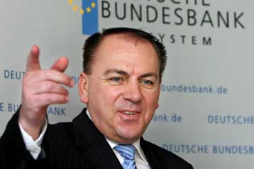 Νέες προειδοποιήσεις στην Ελλάδα για «πράξεις και όχι λόγια» για την οικονομία