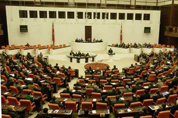 Ακυρος ο τουρκικός νόμος που προέβλεπε δίκη στρατιωτικών από πολιτικά δικαστήρια