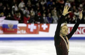 Πρωταθλητής Ευρώπης ο Πλούσενκο στο καλλιτεχνικό πατινάζ