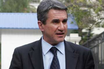 Εκθέσεις-φωτιά σε Λοβέρδο για υπερτιμολογήσεις και υπερσυνταγογράφηση φαρμάκων