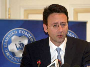 Το αυτοδιοίκητο του ποδοσφαίρου δεν είναι προς διαπραγμάτευση, απάντησε ο Πιλάβιος