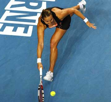 Αποχαιρέτησε η Κλάιστερς, αυνεχίζει η Σάφινα