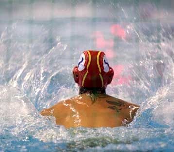 Το ντέρμπι της Πάτρας, η «ναυμαχία» ΠΑΟΚ-ΠΑΟ και η έξοδος του Πανιωνίου