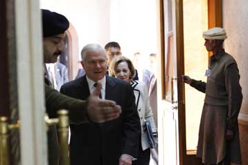 «Λάθος που εγκαταλείψαμε Αφγανιστάν, Πακιστάν τη δεκαετία του 90» λέει ο Γκέιτς